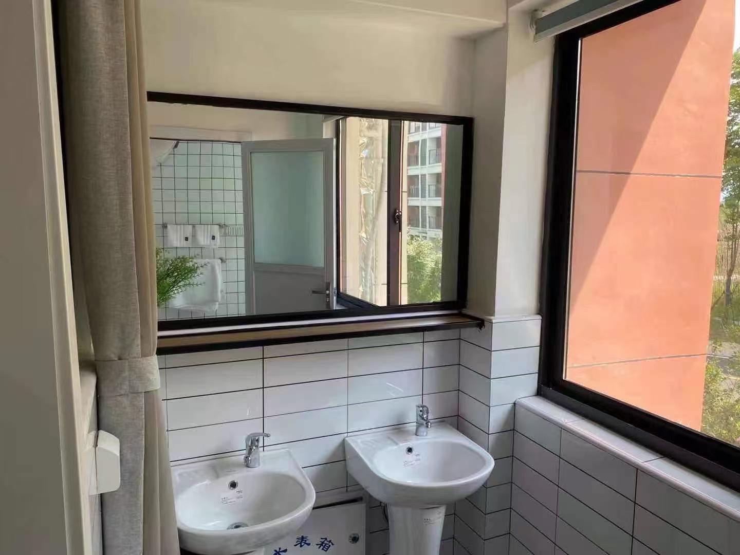 滁州永臻新能源包吃包住日结工岗位图片