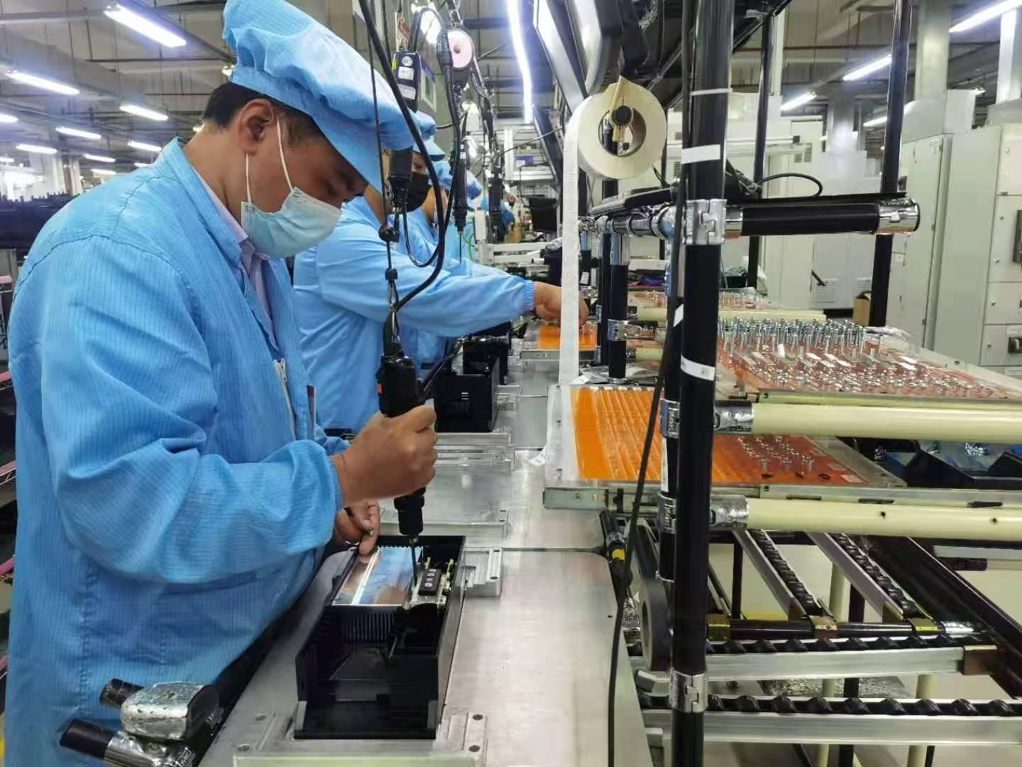 上海万特电子包吃不体检A岗位图片 5
