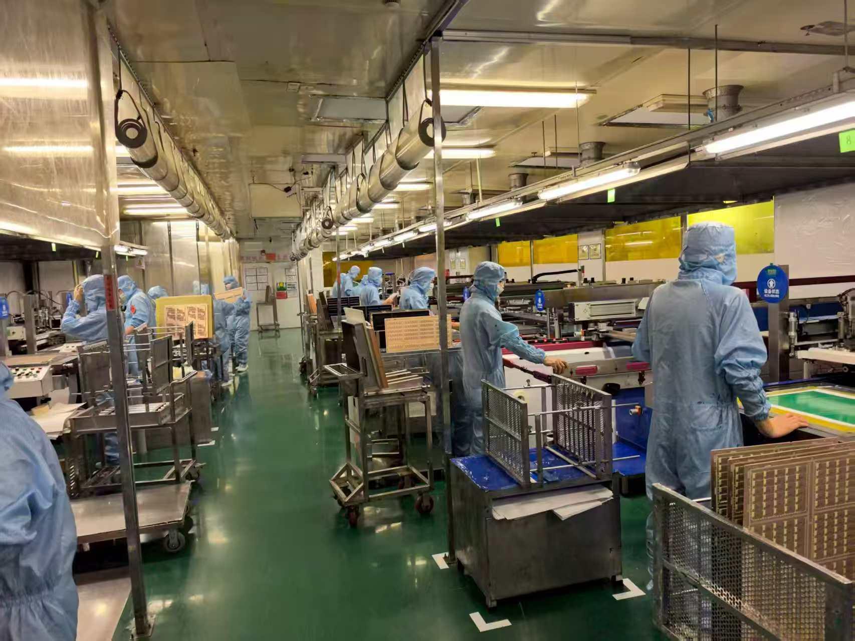 昆山竞陆电子包吃住小时工岗位图片