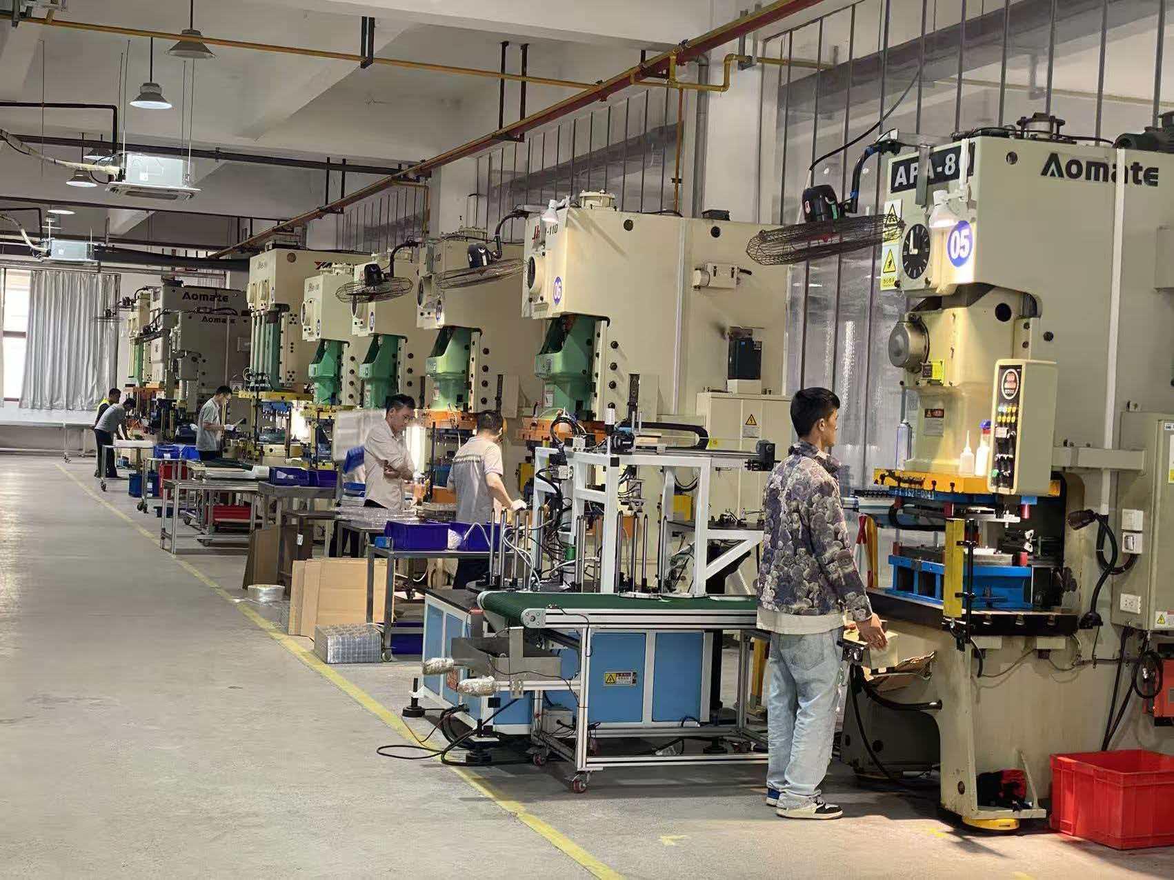 扬州托新汽车内饰小时工岗位图片