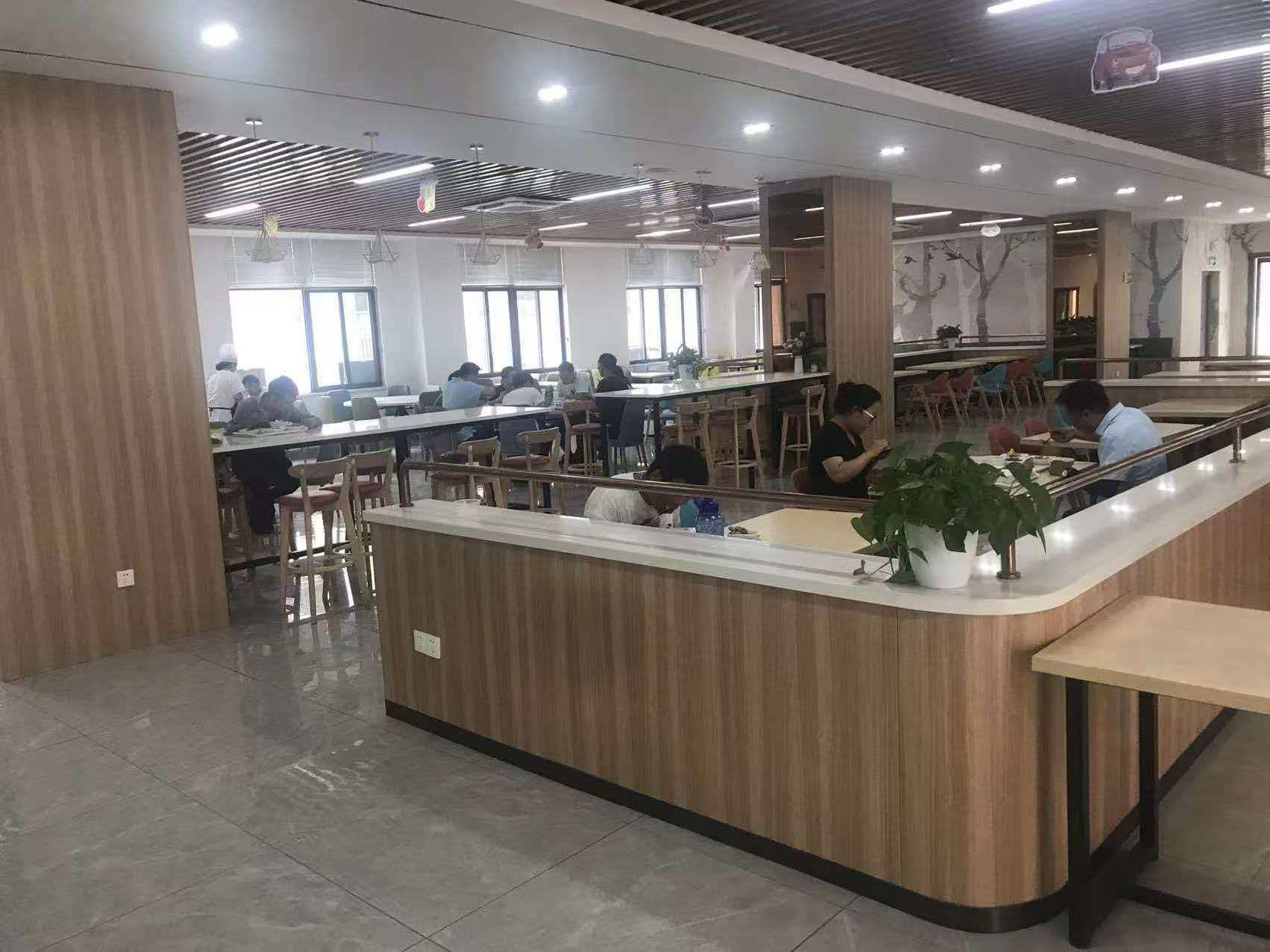 扬州托新汽车内饰小时工岗位图片