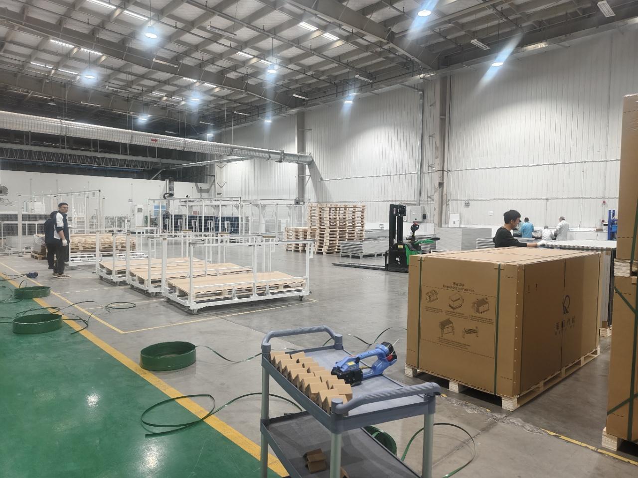南通江东光能日结工岗位图片