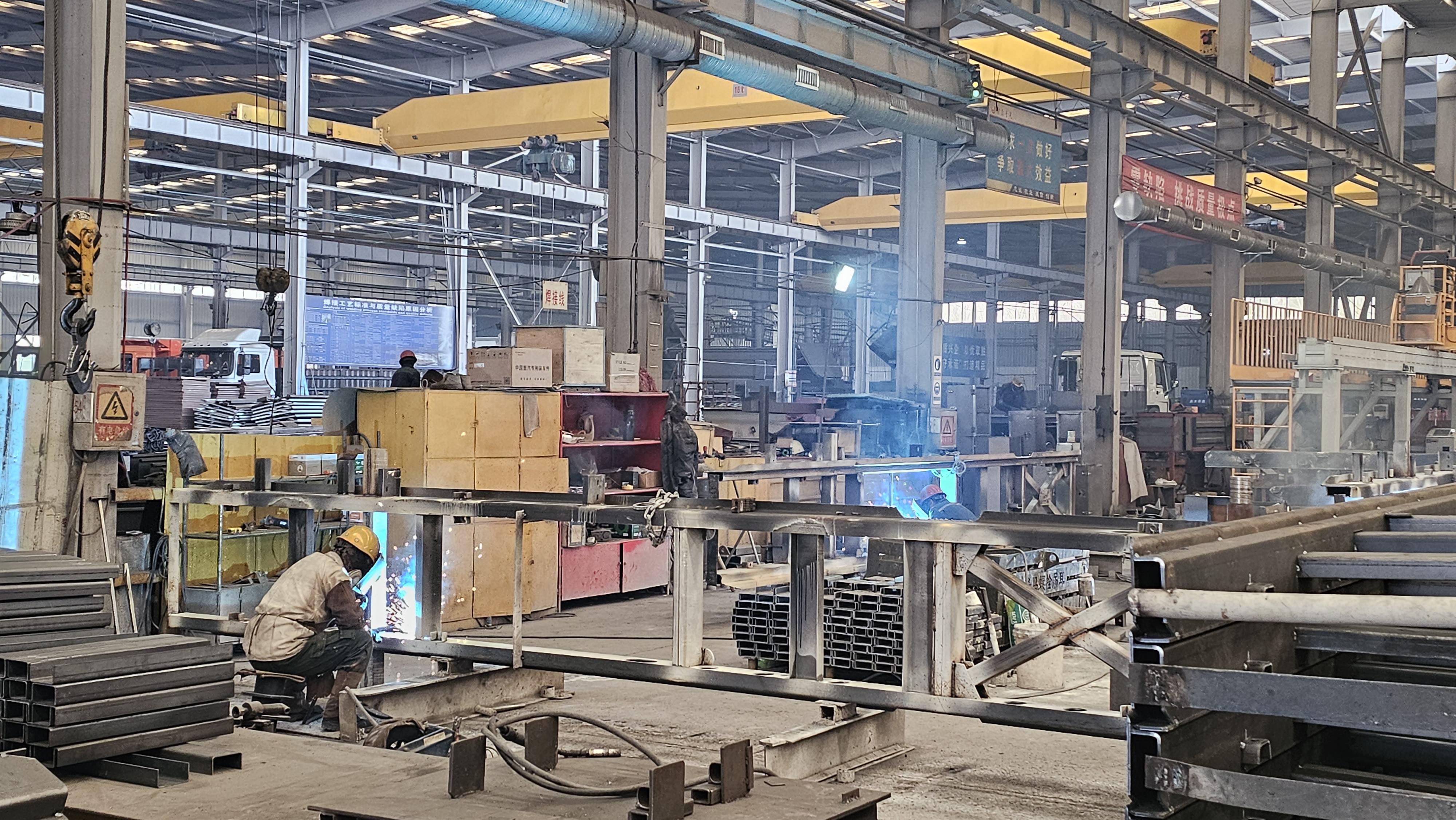 山东重汽焊工小时工岗位图片