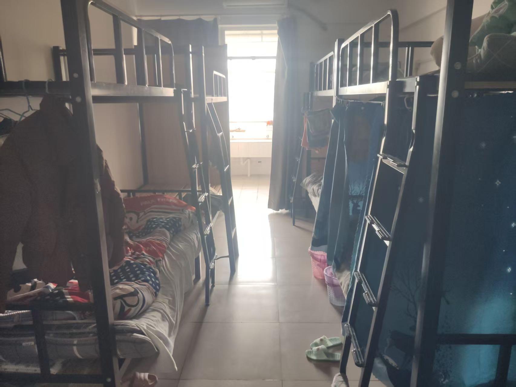 常州捷翼包吃小时工岗位图片