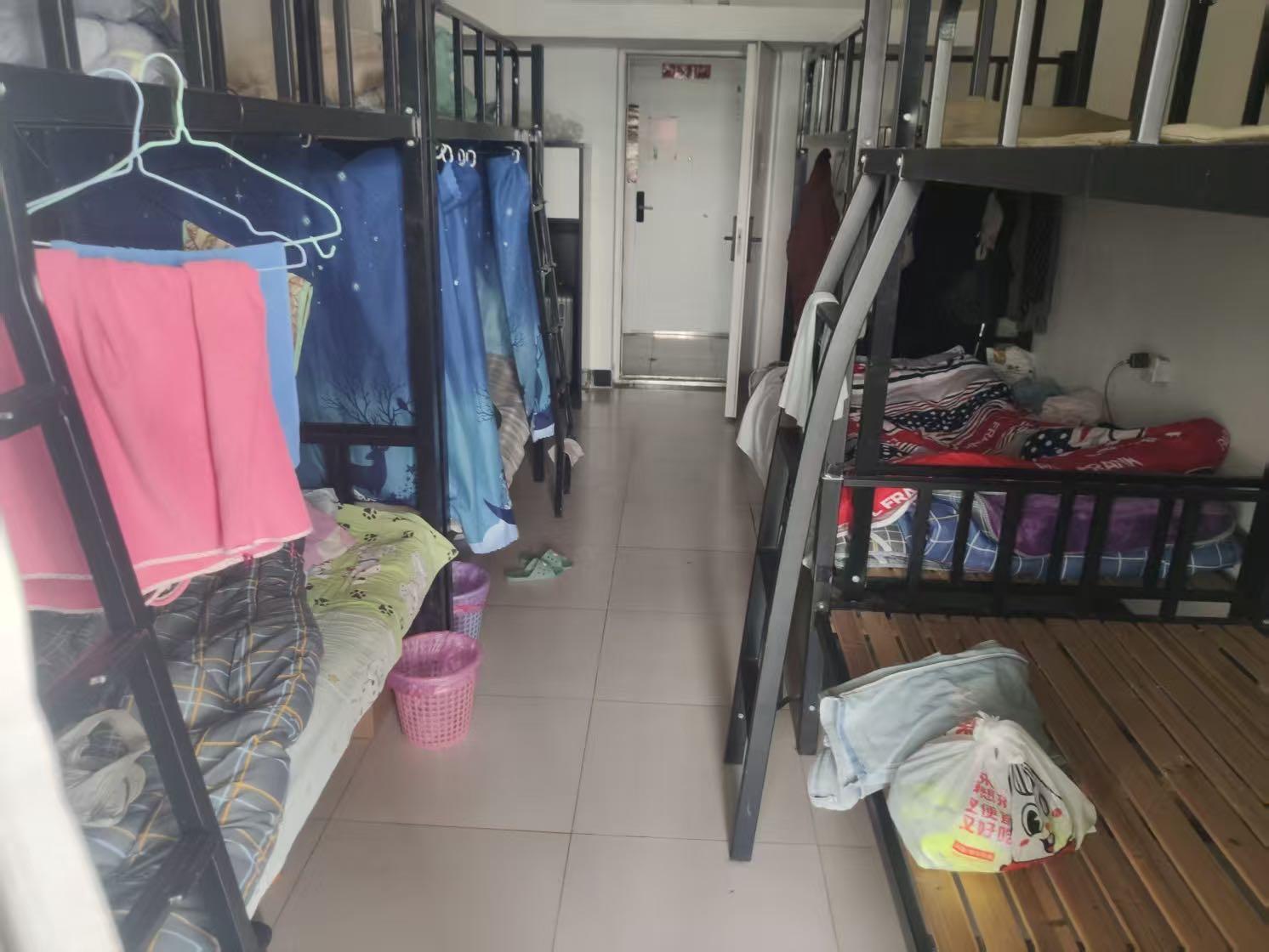 常州捷翼包吃小时工岗位图片
