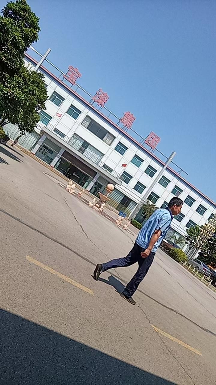 天津宝涞配件厂焊工岗位图片