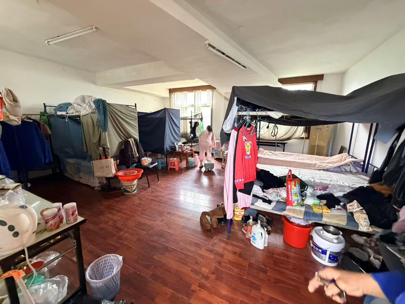 安徽纺织厂包吃住小时工岗位图片