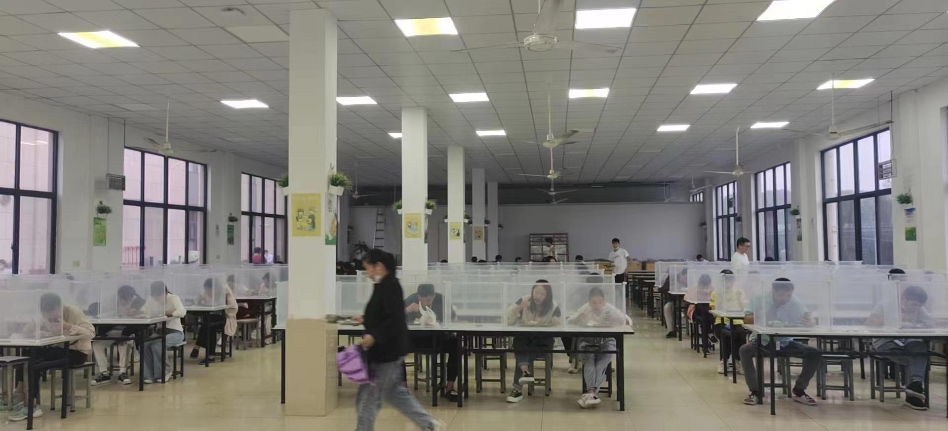 上海比路电子厂岗位图片