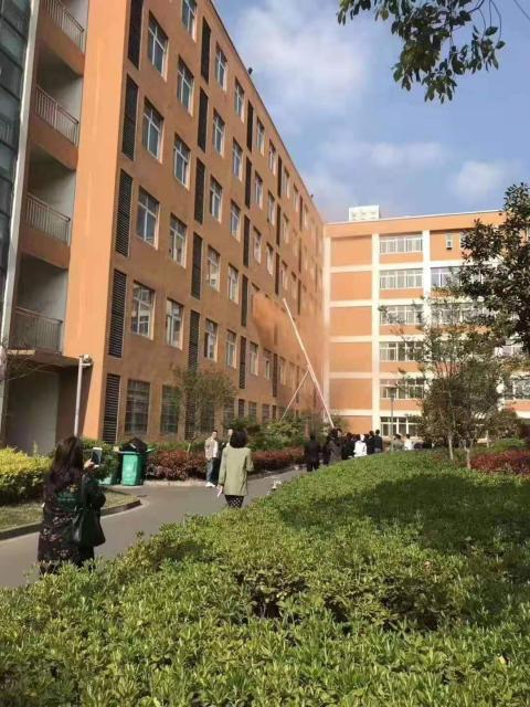 镇江瑞尔小时工岗位图片