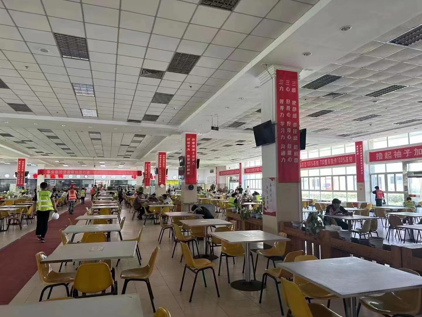 福州东南汽车包吃日结工岗位图片